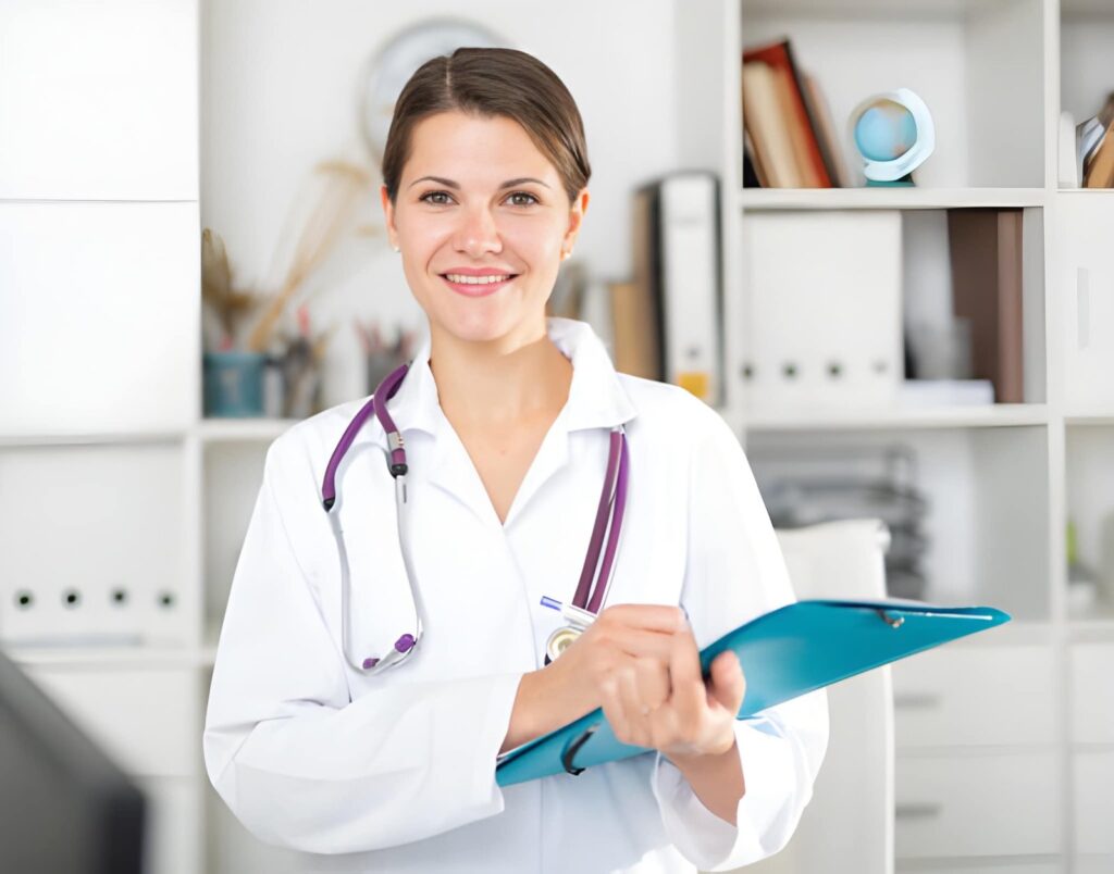 Polyclinics vs. Hospitals in Dubai